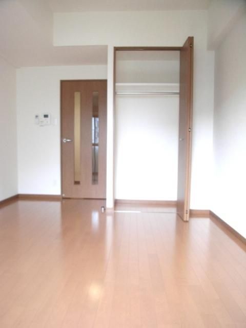 居室・リビング　角部屋2面採光