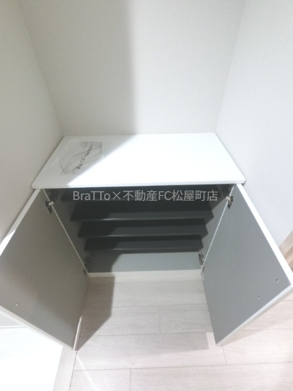 玄関　収納（シューズボックス）