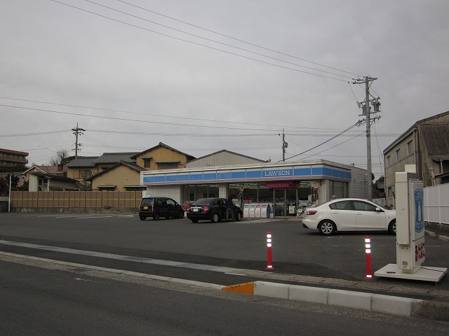 コンビニ　ローソン四日市羽津山店（コンビニ）まで626m