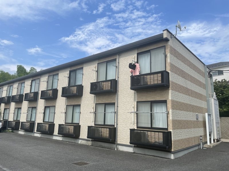 建物外観　近隣施設も充実しています。