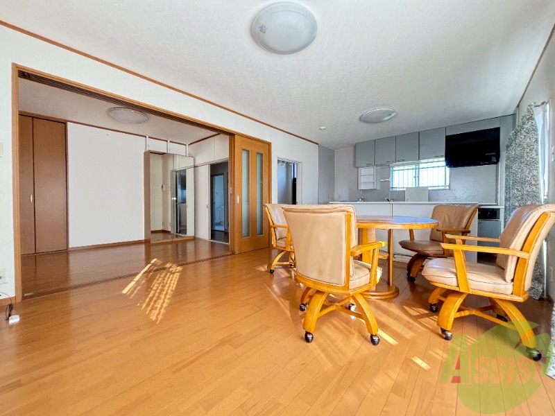 多井畑貸家の居間写真