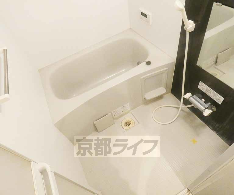 バス・シャワールーム　清潔感あります。