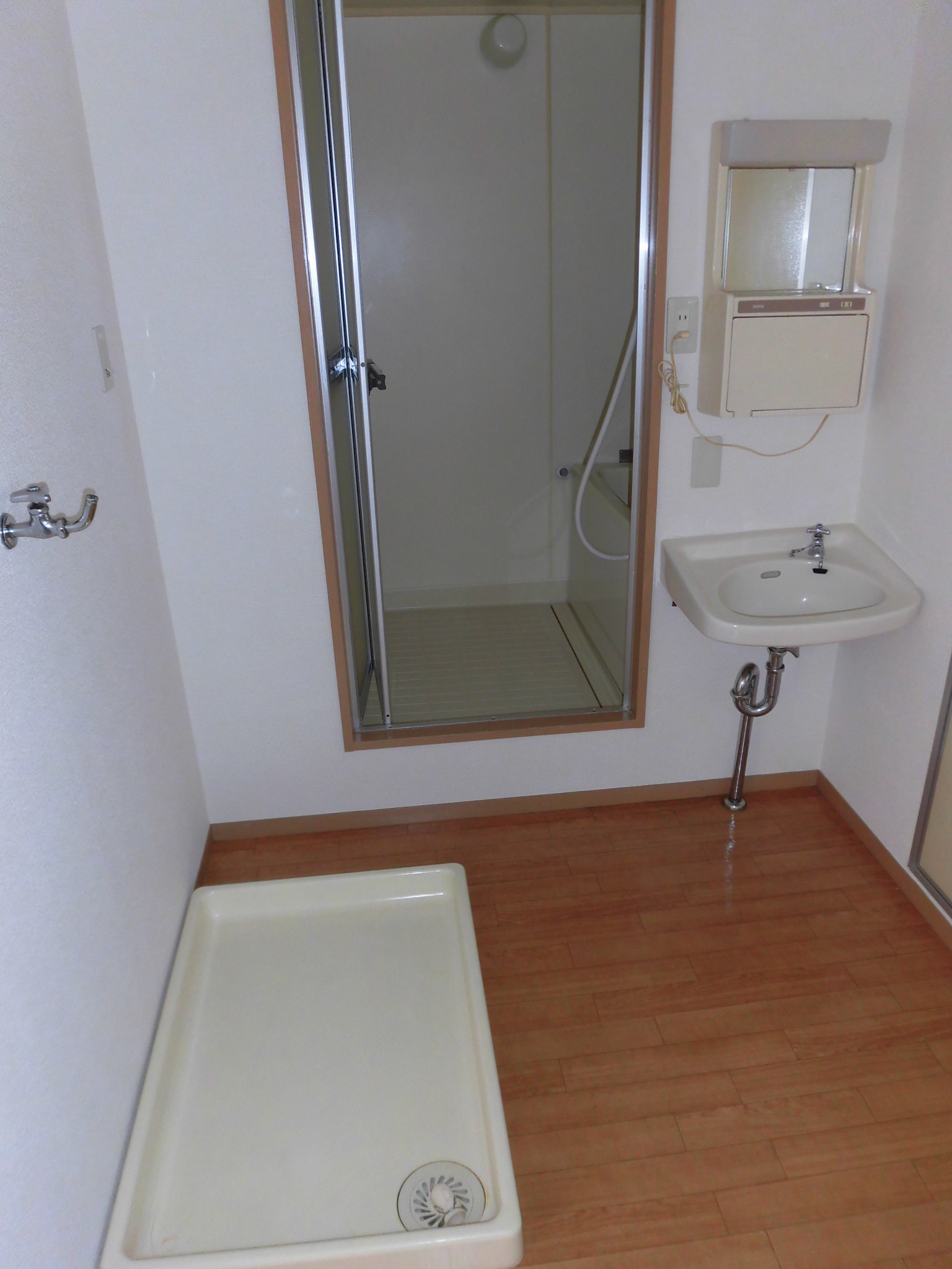 洗面設備　洗面台と洗濯機置き場