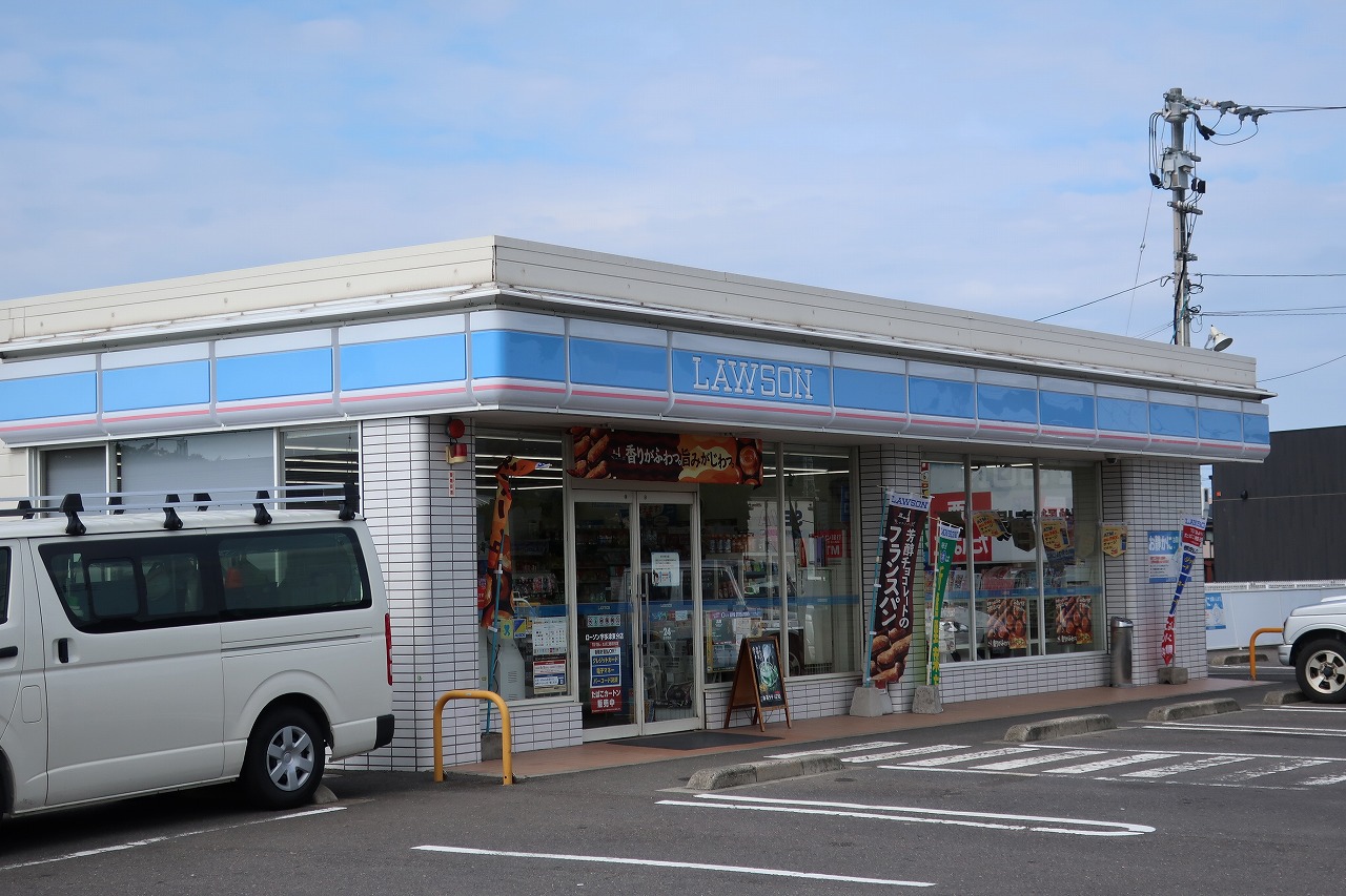 コンビニ　ローソン宇多津東分店（コンビニ）まで598m
