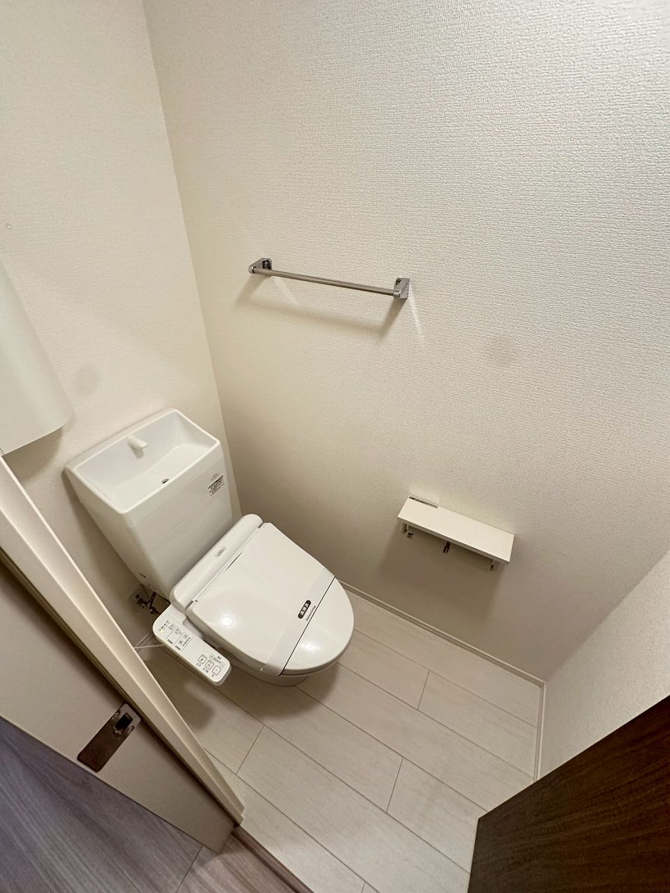 トイレ　※同物件、別部屋の写真です。