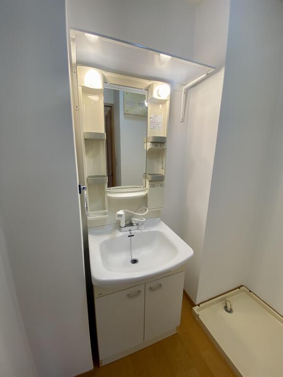 洗面設備　※反転タイプです。現状優先します。