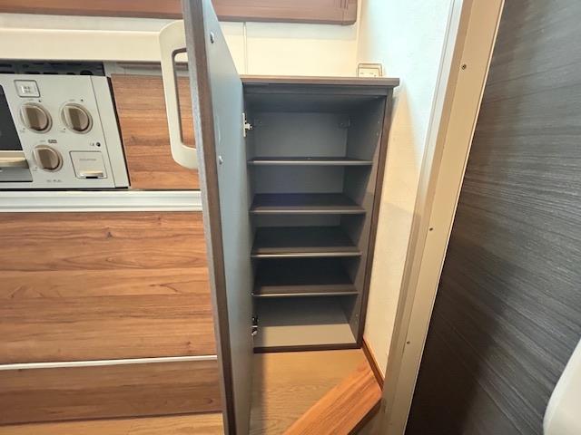 玄関　同タイプの別部屋の写真です