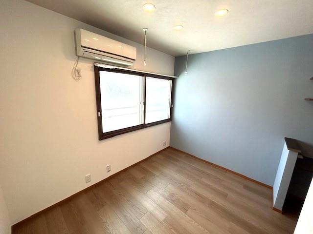 居室・リビング　同タイプの別部屋の写真です