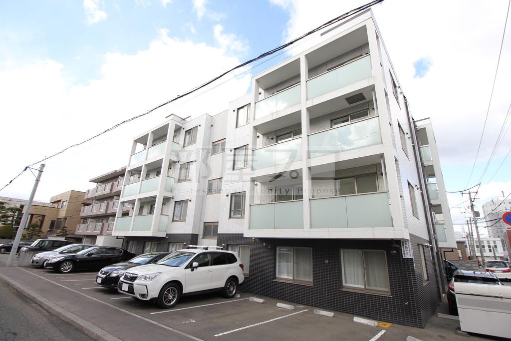 札幌市西区山の手五条のマンションの建物外観