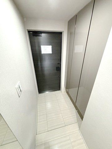 【川崎市川崎区砂子のマンションの玄関】