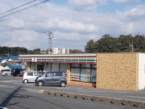 【下関市新垢田北町のアパートのコンビニ】