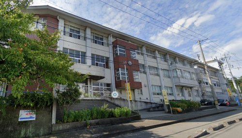 小学校　和歌山市立和歌浦小学校（小学校）まで1206m