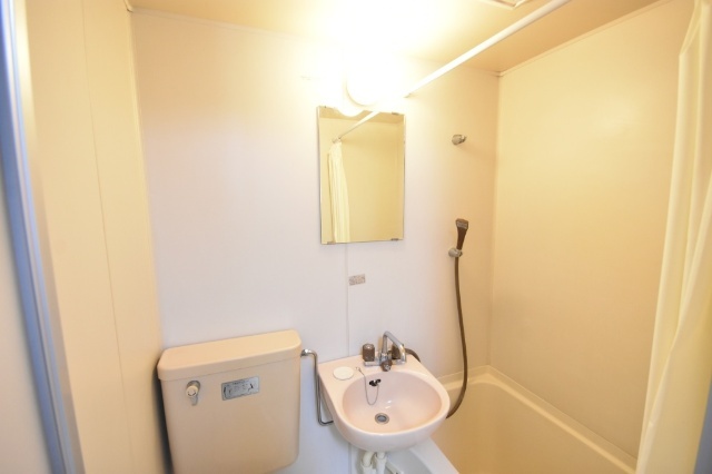 洗面設備　３点ユニットバスの洗面