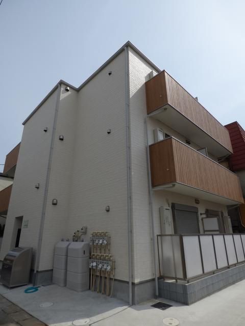 八千代市勝田台のアパートの建物外観