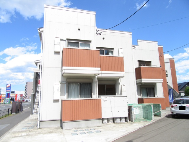 クレフラスト苦竹駅東の建物外観