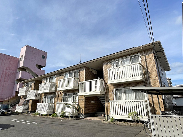 プレセランス原新町の建物外観