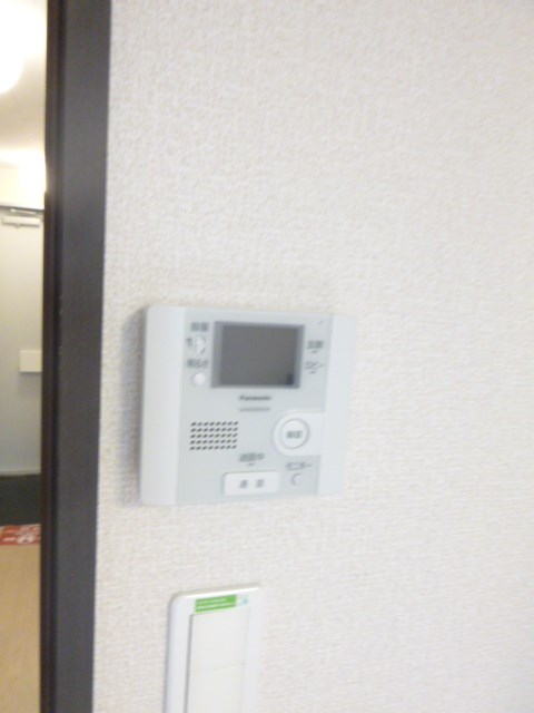 セキュリティ　モニター付きインターホン