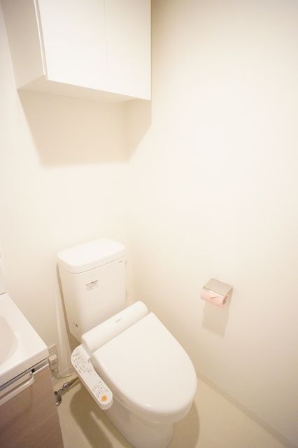 トイレ　ウォシュレット付