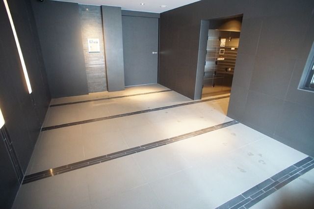 ロビー　セキュリティ設備の充実したマンション