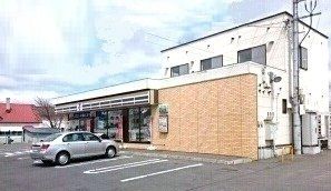 コンビニ　セブンイレブン曙店（コンビニ）まで550m