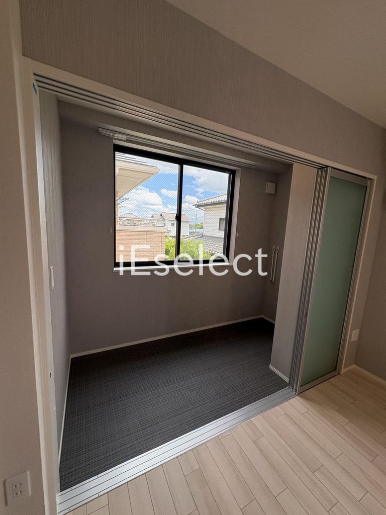 バルコニー　サンルーム仕様です。