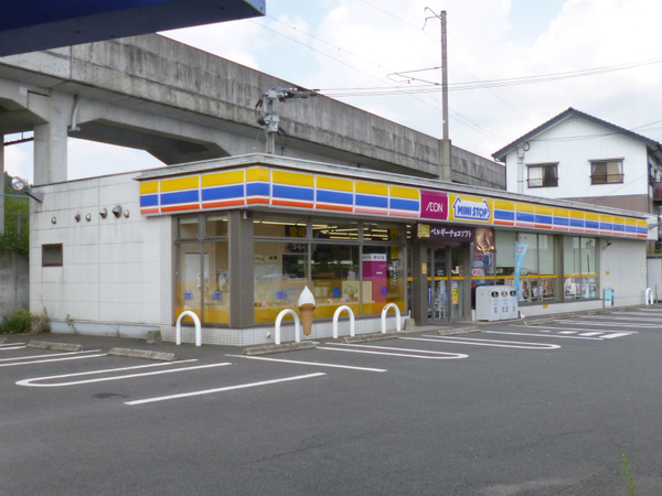コンビニ　ミニストップ武雄下西山店（コンビニ）まで375m