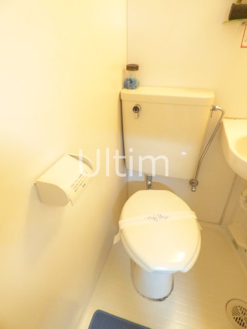 トイレ　別部屋のお写真です。ご参考までに！