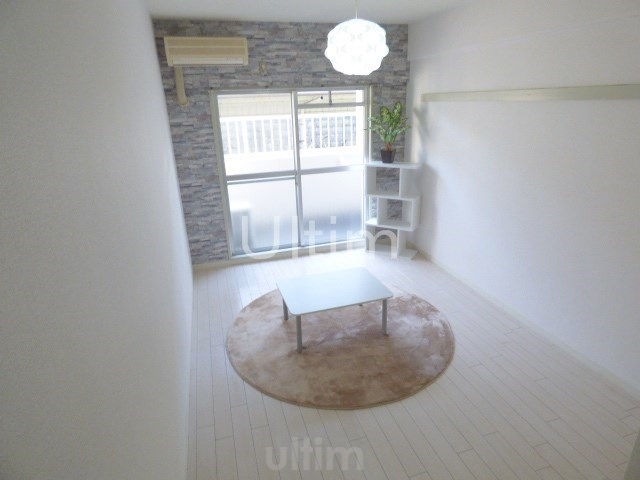 居室・リビング　別部屋のお写真です。ご参考までに！