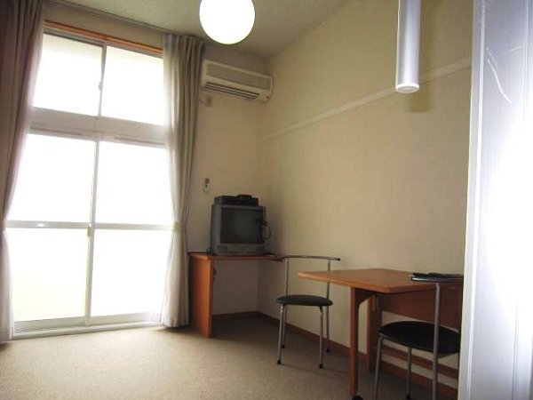 その他設備　エアコン完備で快適に生活できます。