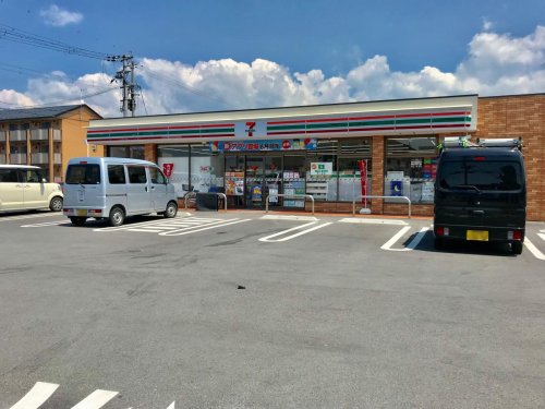 コンビニ　セブンイレブン 愛知川豊満店（コンビニ）まで604m