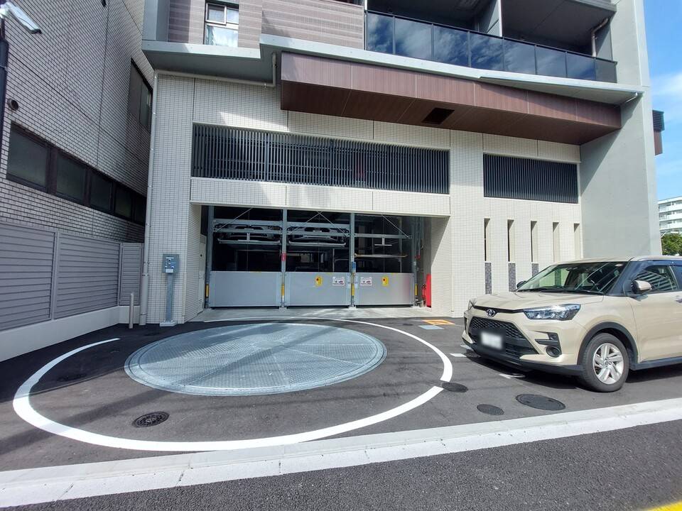 駐車場　駐車場