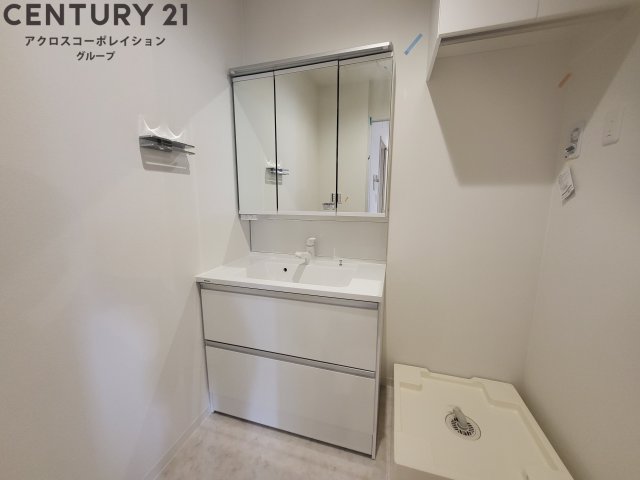 洗面設備　3面鏡で収納もしっかりあります！