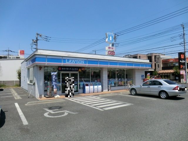 コンビニ　ローソン熊谷カジュアルタウン店（コンビニ）まで450m