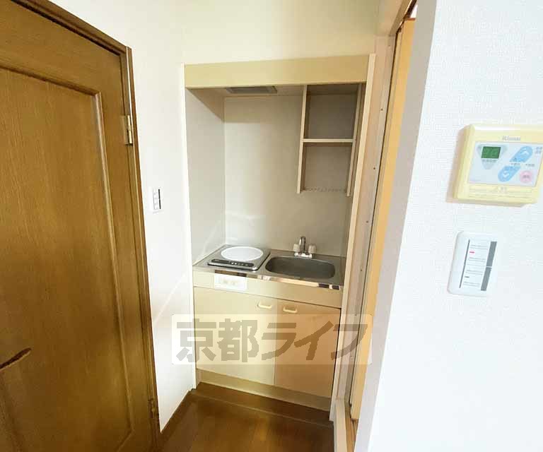 キッチン　コンパクトなキッチンです。