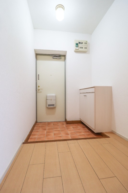 玄関　図面と現状に相違がある場合には現状を優先