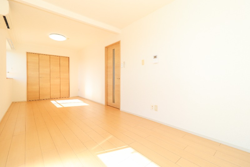 居室・リビング　図面と現状に相違がある場合には現状を優先