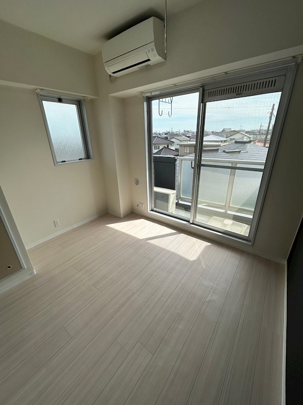 居室・リビング　別室参照