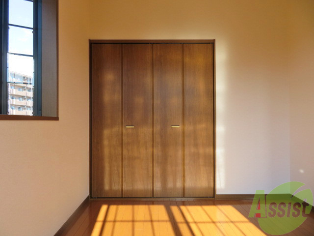 収納　クローゼット。荷物がたくさんあっても問題ないですね。