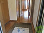 玄関　廊下の様子です。幅も狭くなく、利用しやすいですよ。