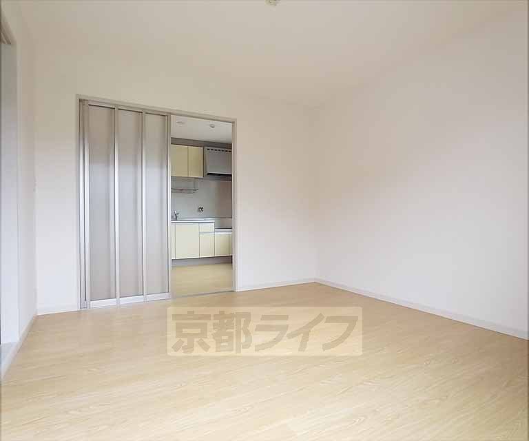 居室・リビング　日差し良好なお部屋です！
