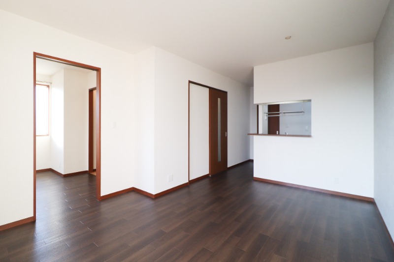 居室・リビング　図面と現状に相違がある場合には現状を優先