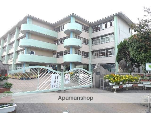 中学校　鹿児島市立甲東中学校（中学校）まで967m