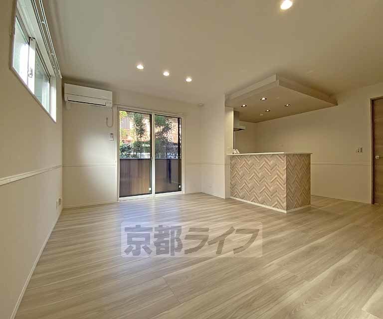 居室・リビング　ワンフロアー２戸の独立性の高いお部屋です。１階のみ短時...