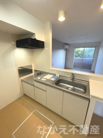 キッチン　コンパクトなキッチンで掃除もラクラク