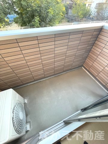 バルコニー　お洗濯にも便利なバルコニー付き