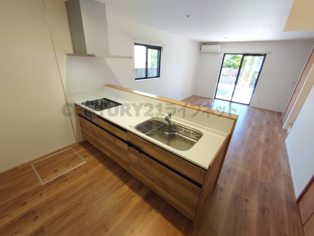 キッチン　写真は反転タイプ