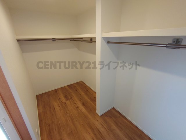 収納　写真は反転タイプ