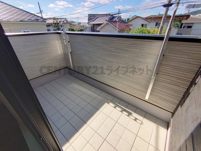 バルコニー　写真は反転タイプ