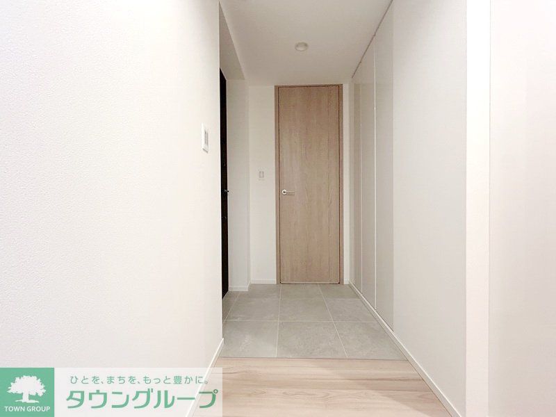 玄関　お部屋探しは株式会社　タウンハウジング　までお気軽にお問合…
