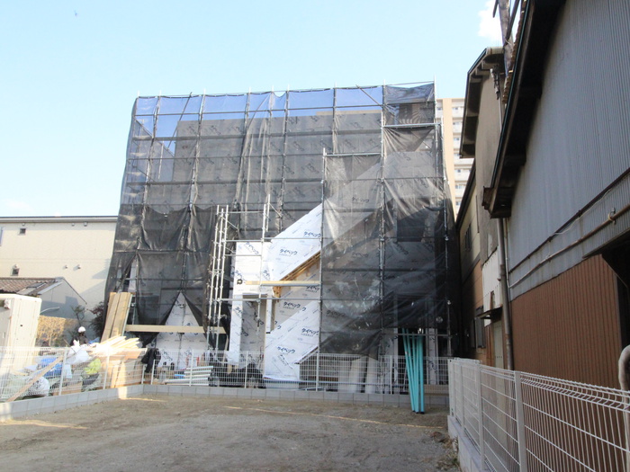 建物外観　建築中